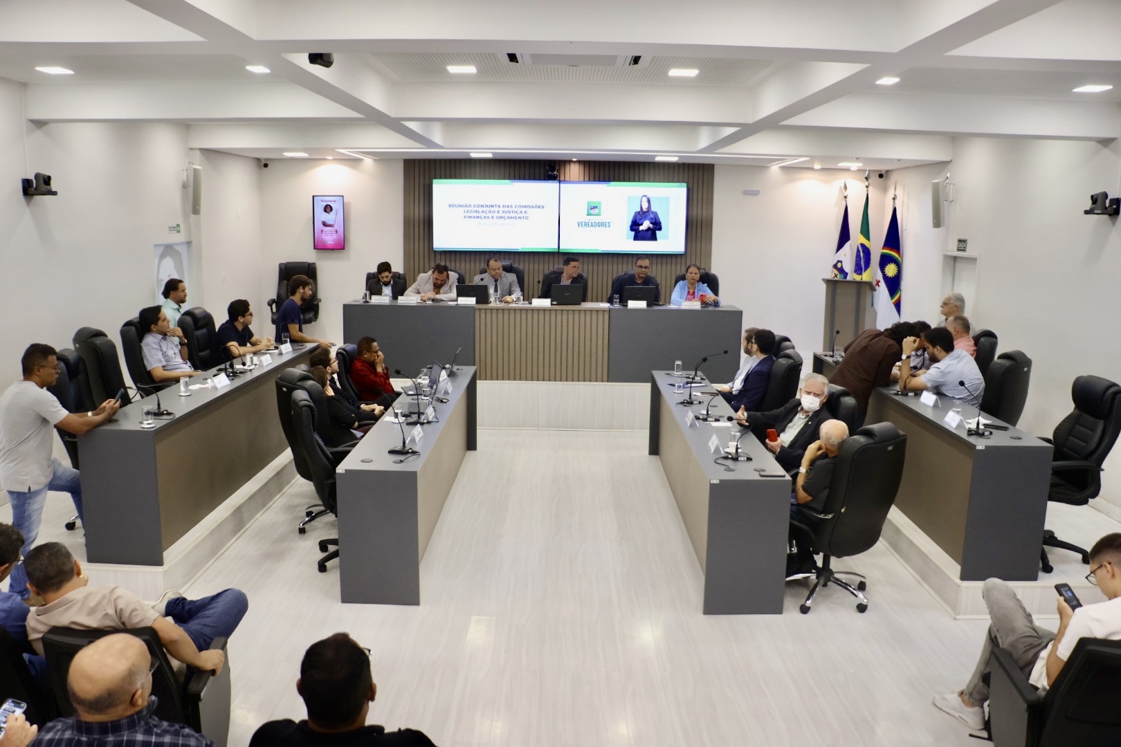 Aprovação de Projeto de Lei para Contratação de Crédito Avança na Câmara de Vereadores de Santa Cruz do Capibaribe