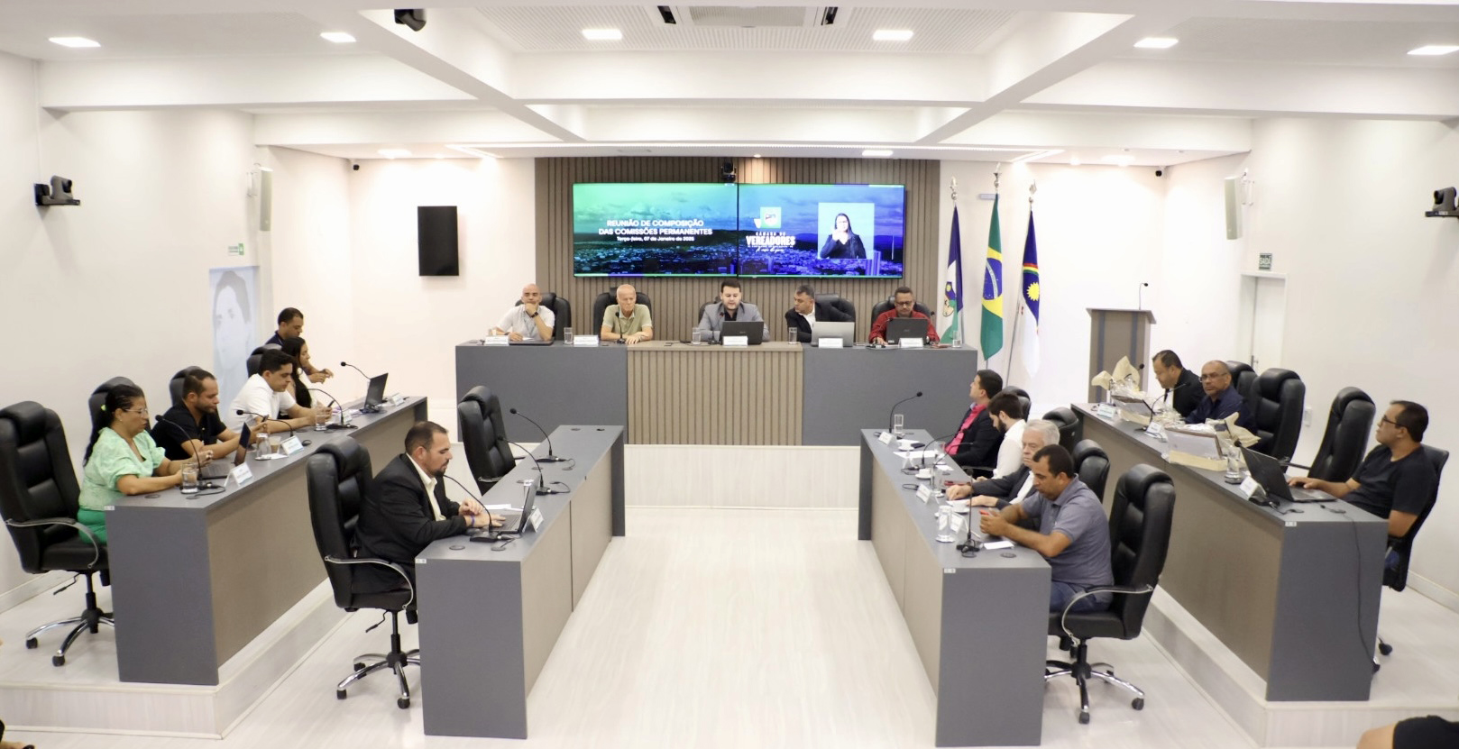 Câmara de Vereadores aprova nova estrutura administrativa e organizacional do Poder Executivo e a atualização do piso salarial dos professores da Educação Básica e dos servidores efetivos