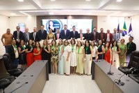 Câmara de Vereadores de Santa Cruz do Capibaribe concede Prêmio Professora Maria Betânia Aragão Silva