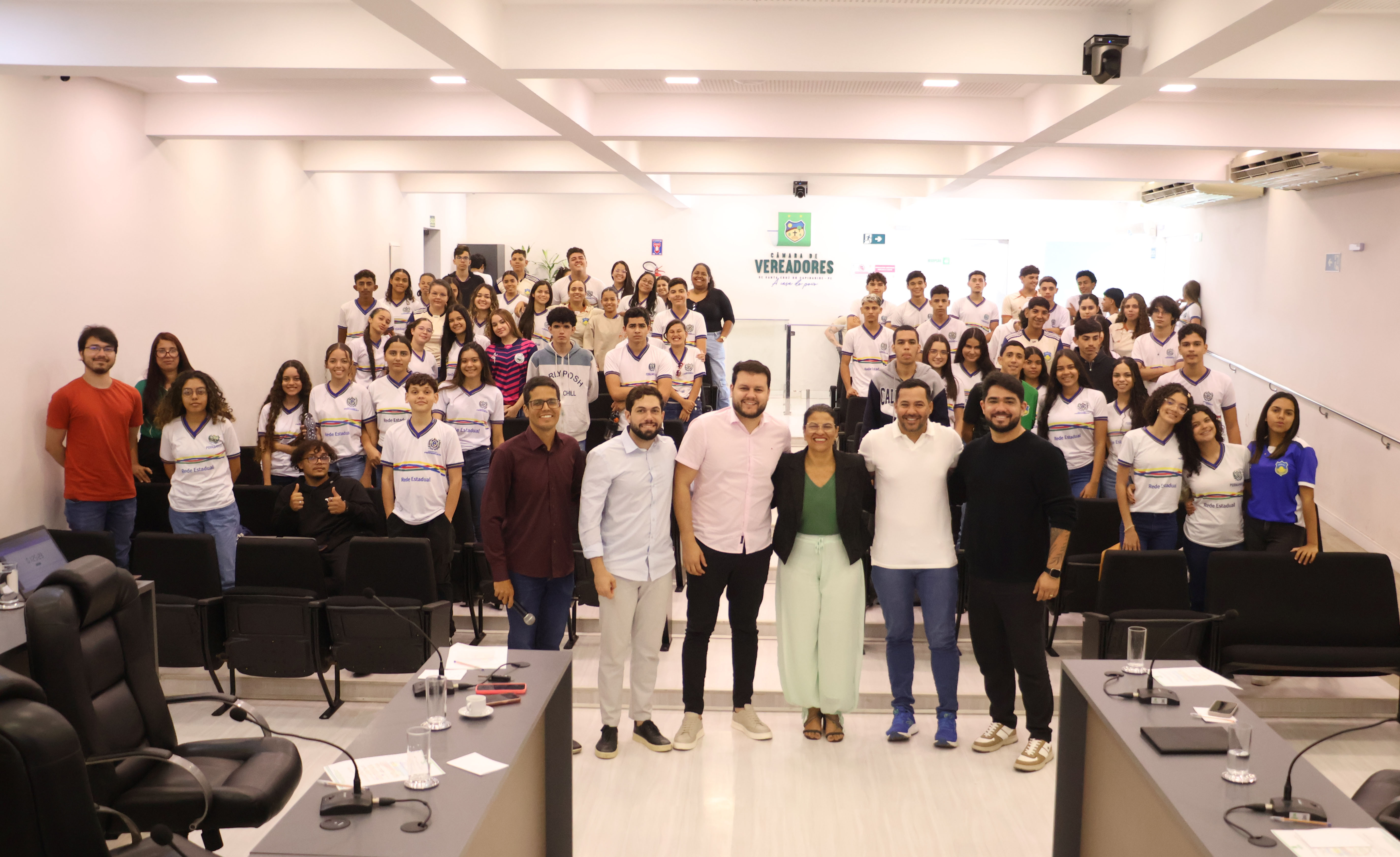 Setembro Amarelo: Câmara de Vereadores de Santa Cruz do Capibaribe promove bate-papo sobre saúde mental com especialistas e estudantes